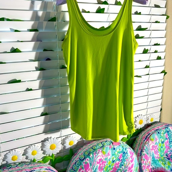 No Boundaries lime top - Picture 1 of 5